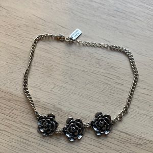 American Eagle Rose Choker